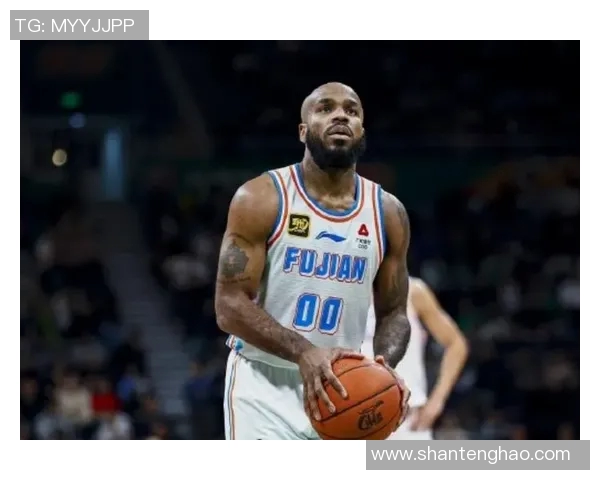 罗伯特-高登带领球队晋级季后赛，掀起篮球新风暴