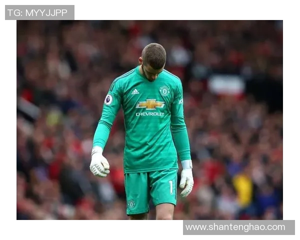 鲁尼转投利物浦引发球迷热议，老特拉福德再现伤心一幕